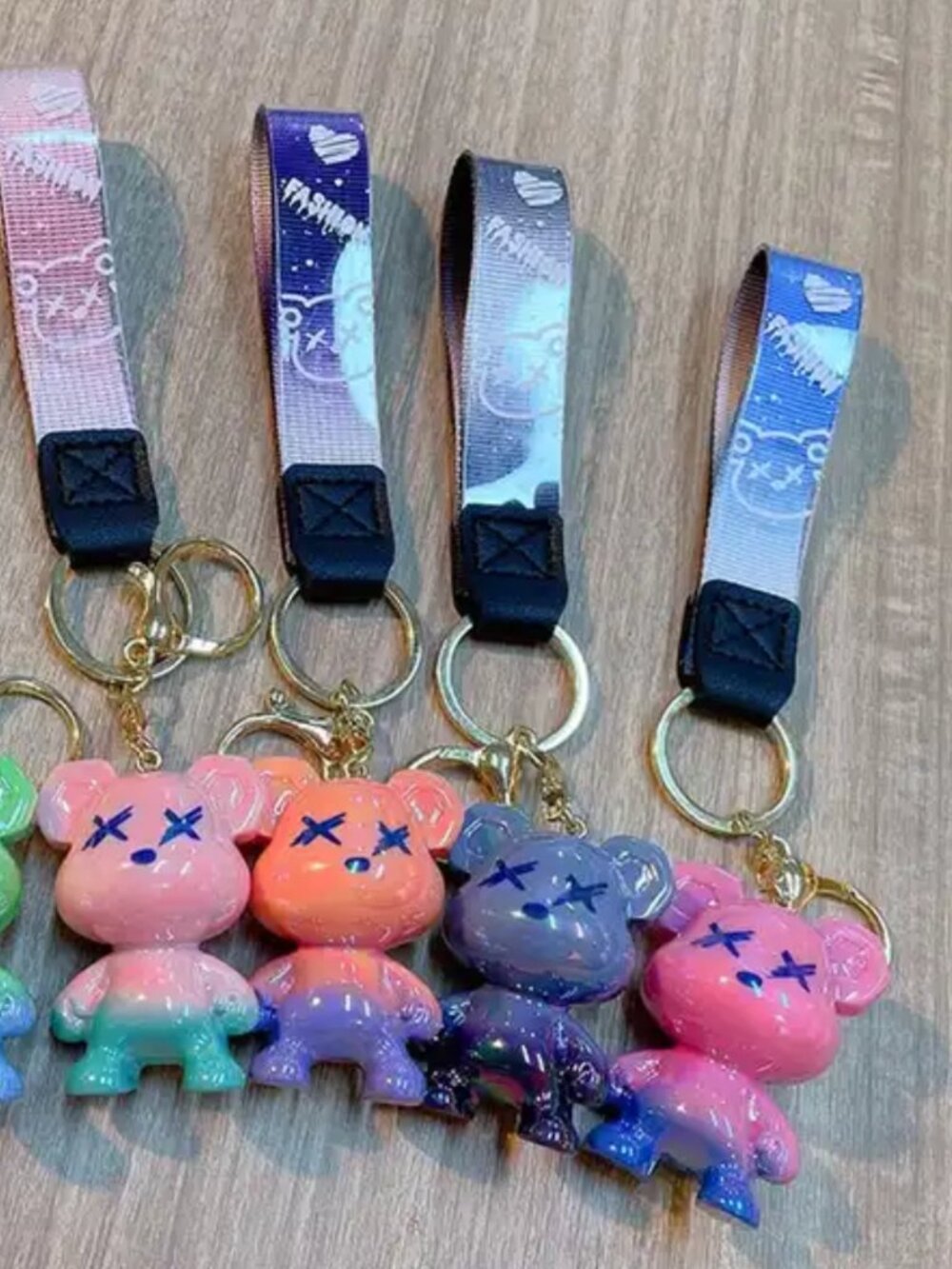 Shiny Bear Color Keychain B2 - Picture 2 of 8